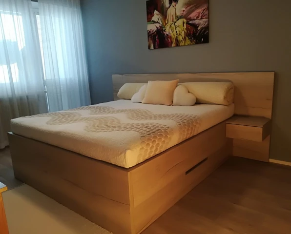 Vaculová, Piešťany